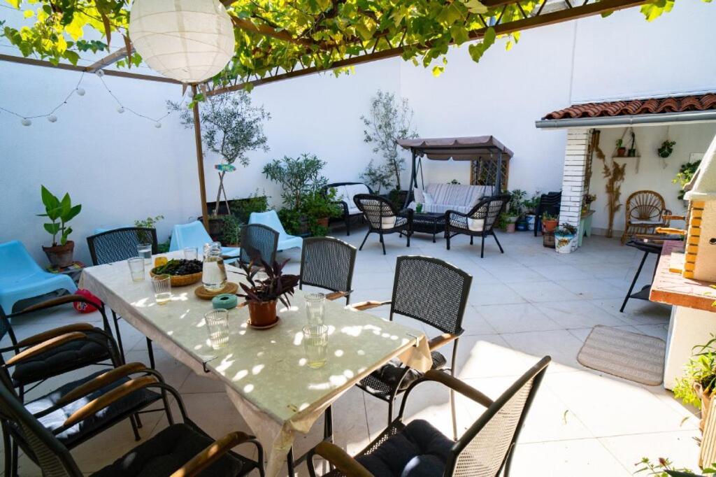 Spacious Apartment By The Sea 8+4 Pula Exterior foto